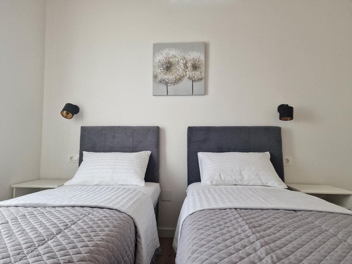 Apartments Miamare Примоштен Екстер'єр фото