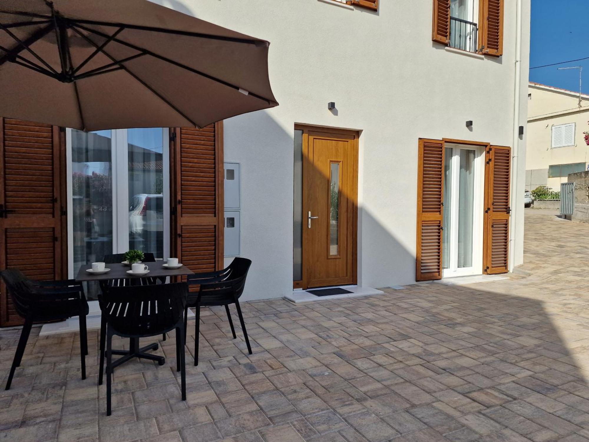 Apartments Miamare Примоштен Екстер'єр фото